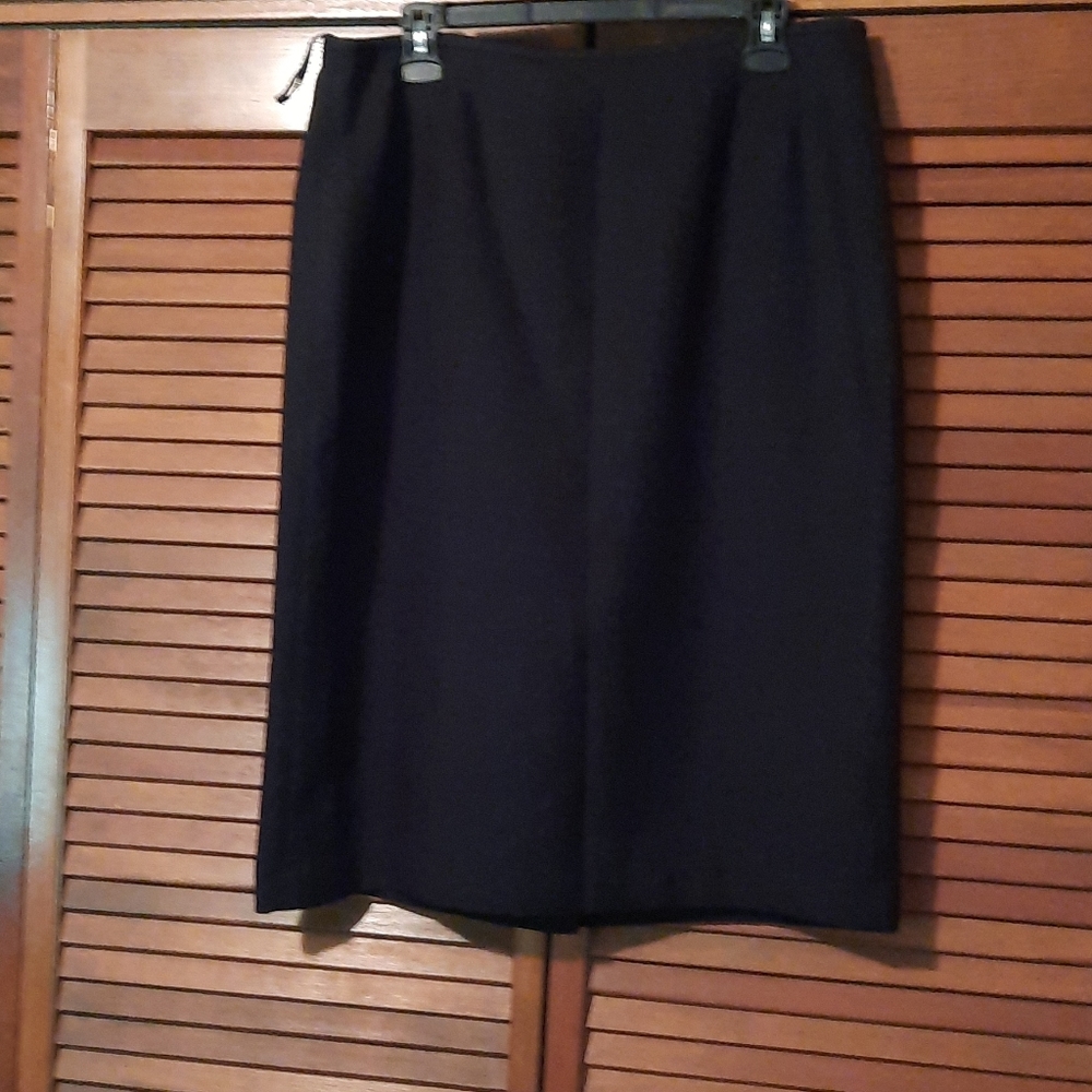 Ladies Skirt